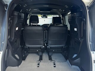 2019 Toyota Noah III (R80) Рестайлинг, белый, 2400000 рублей, вид 5