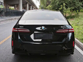 2024 BMW 5 серии Long 525Li VIII (G60/G61/G68), чёрный, 5500000 рублей, вид 5
