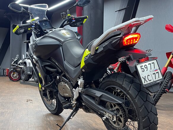 2025 QJMotor SVT 650 X, чёрный, 515000 рублей - вид 7