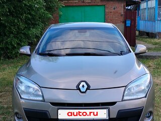 2011 Renault Megane III, бежевый, 650000 рублей, вид 4