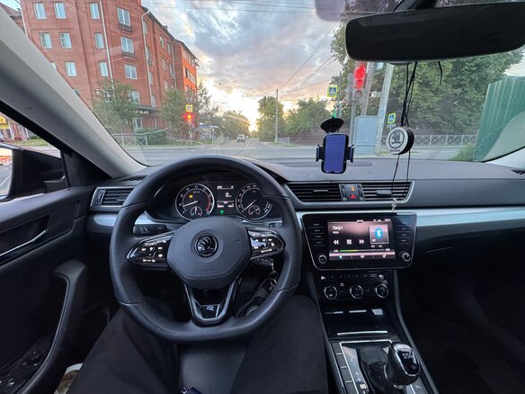 2018 Skoda Superb III, чёрный, 1750000 рублей - вид 21