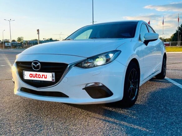 2013 Mazda 3 III (BM), белый, 1100000 рублей