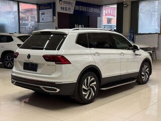 2022 Volkswagen Tiguan II Рестайлинг, белый, 2270000 рублей, вид 4