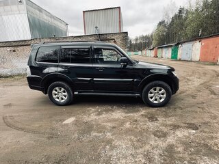 2013 Mitsubishi Pajero IV Рестайлинг 1, чёрный, 1590000 рублей, вид 4