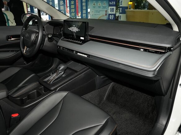 2026 Toyota Corolla XII (E210) Рестайлинг 2, белый, 2200000 рублей - вид 17