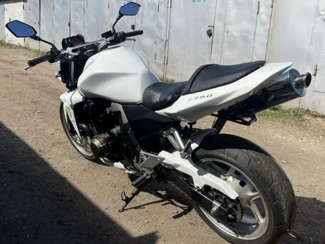 2005 Kawasaki Z 750, белый, 398500 рублей, вид 5
