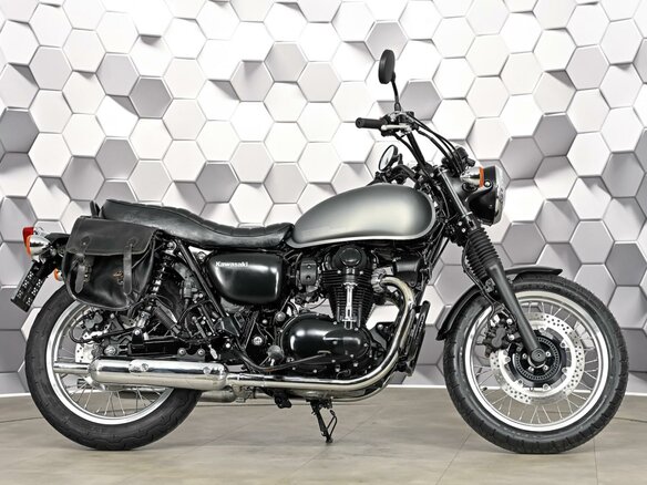 2021 Kawasaki W 800, серый - вид 2