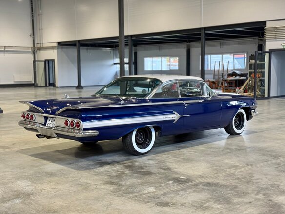 1960 Chevrolet Impala II, синий, 7800000 рублей - вид 7