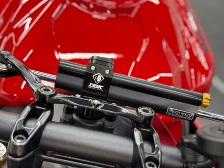 2025 Ducati Streetfighter V2, красный, 2490000 рублей, вид 4
