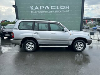 2006 Toyota Land Cruiser 100 Series Рестайлинг 2, серебристый, 2120000 рублей, вид 4