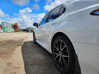 2021 Toyota Camry US Market VIII (XV70) Рестайлинг, белый, 3050000 рублей, вид 4