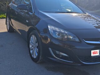 2013 Opel Astra J Рестайлинг, коричневый, 830000 рублей, вид 1