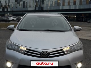 2015 Toyota Corolla XI (E160, E170, E180), серебристый, 1450000 рублей, вид 2