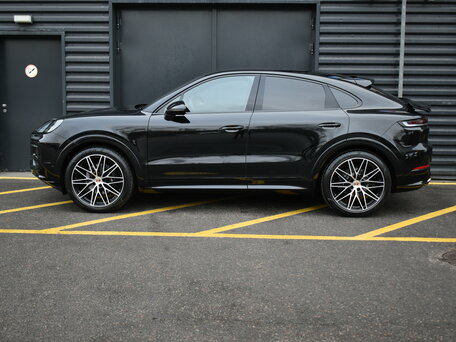 2025 Porsche Cayenne Coupé III Рестайлинг, чёрный, 17790000 рублей, вид 5