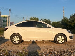 2024 Lada (ВАЗ) Vesta I Рестайлинг (NG), белый, 1250000 рублей, вид 4