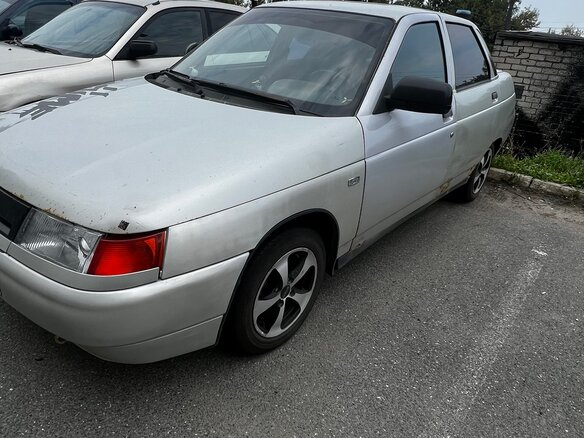 2004 Lada (ВАЗ) 2110, серебристый, 110000 рублей - вид 2