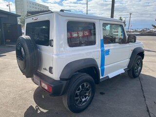 2026 Suzuki Jimny Sierra IV, белый, 2050217 рублей, вид 4