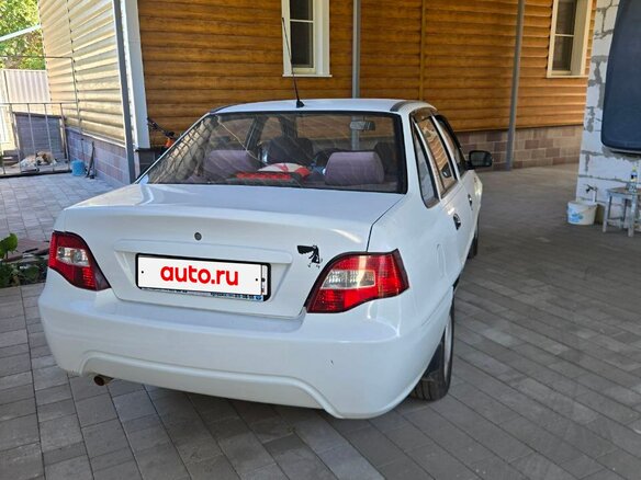 2011 Daewoo Nexia I Рестайлинг, белый, 300000 рублей - вид 3