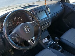 2011 Volkswagen Tiguan I Рестайлинг, чёрный, 950000 рублей, вид 5