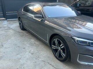 2020 BMW 7 серии 740d xDrive VI (G11/G12) Рестайлинг, серый, 7350000 рублей, вид 1