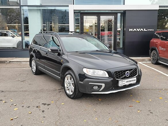 2016 Volvo XC70 II Рестайлинг, чёрный - вид 2
