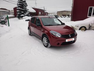 2011 Renault Sandero I, красный, 525000 рублей, вид 3