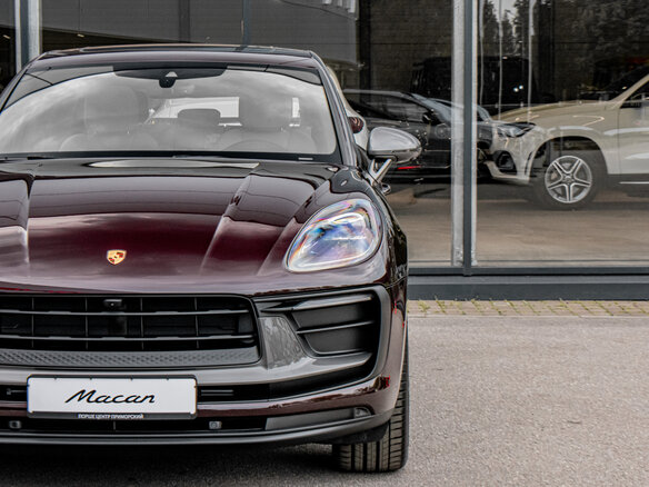 2026 Porsche Macan I Рестайлинг 2, коричневый - вид 1