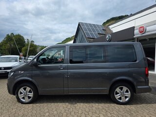 2022 Volkswagen Caravelle T6 Рестайлинг, серый, 4450000 рублей, вид 2