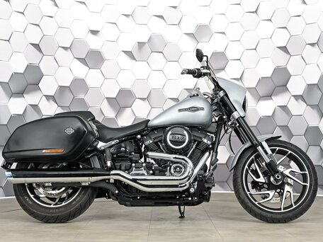 2018 Harley-Davidson Sport Glide, серебристый, 1549000 рублей, вид 3