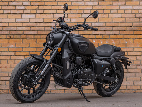 2026 Hyosung GV300S-D, чёрный, 397850 рублей, вид 2