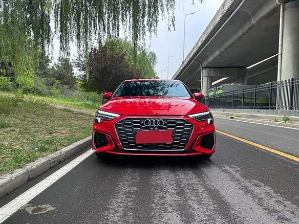 2021 Audi A3 Sportback 35 TFSI IV (8Y), красный, 1620000 рублей - вид 1