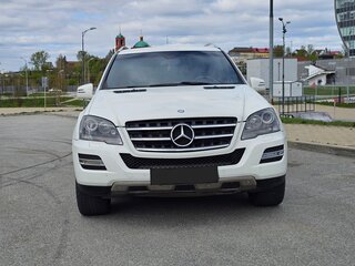 2011 Mercedes-Benz M-Класс 350 II (W164) Рестайлинг, белый, 1750000 рублей, вид 2