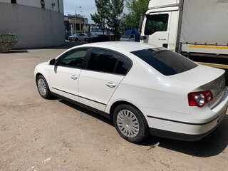 2010 Volkswagen Passat B6, белый, 750000 рублей, вид 3