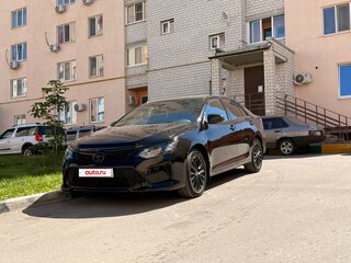 2016 Toyota Camry VII (XV50) Рестайлинг, чёрный, 1924000 рублей, вид 4