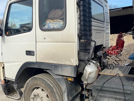 1999 Volvo FM, белый, 1550000 рублей, вид 4