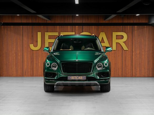 2018 Bentley Bentayga I, зелёный, 14990000 рублей - вид 3
