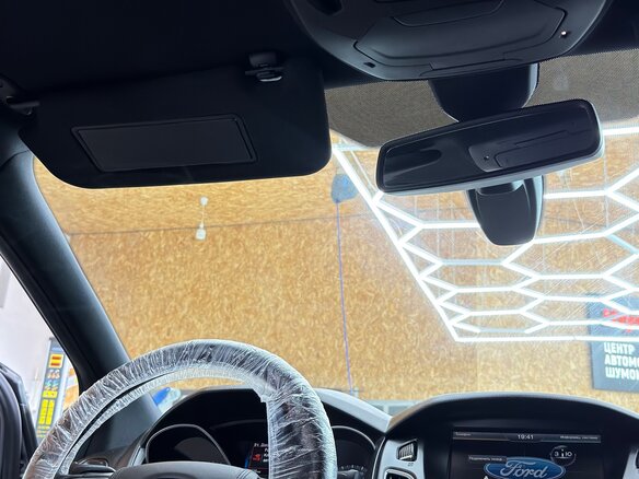 2015 Ford Focus III Рестайлинг, коричневый, 1150000 рублей - вид 6
