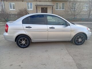 2006 Hyundai Verna II, серебристый, 405000 рублей, вид 3