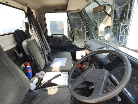 1997 Isuzu Forward (F-Series), белый, 2150000 рублей, вид 5