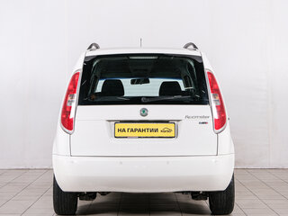 2009 Skoda Roomster I, белый, 599000 рублей, вид 5