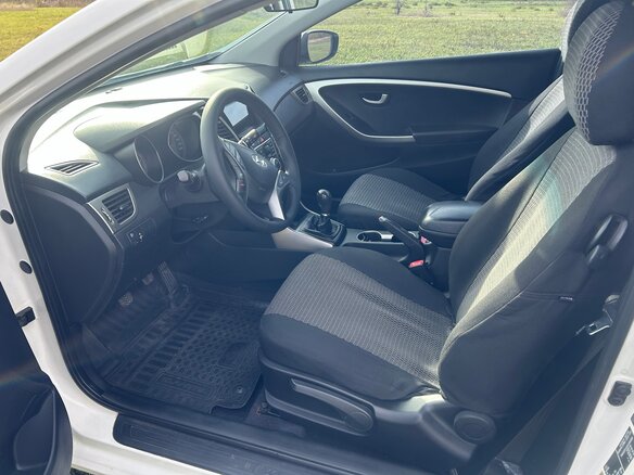 2013 Hyundai i30 II, белый, 850000 рублей - вид 5