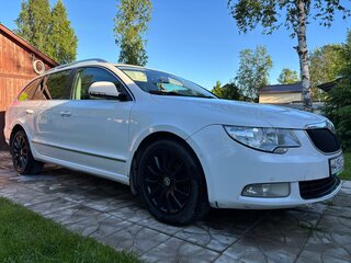2012 Skoda Superb II, белый, 890000 рублей, вид 3