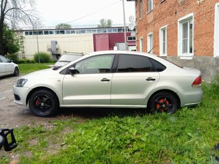 2013 Volkswagen Polo V, серебристый, 500000 рублей, вид 3