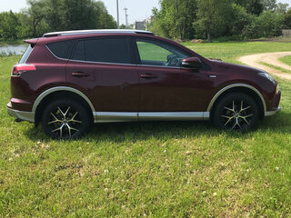 2017 Toyota RAV4 IV (XA40) Рестайлинг, пурпурный, 2800000 рублей, вид 3
