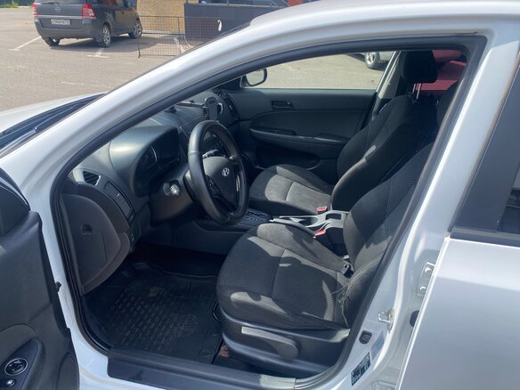 2011 Hyundai i30 I Рестайлинг, белый, 585000 рублей - вид 8