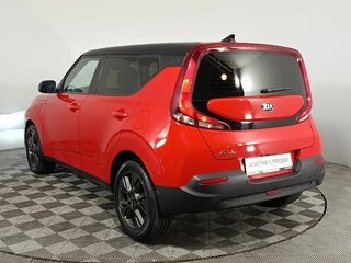 2021 Kia Soul III, красный, 2080000 рублей, вид 5
