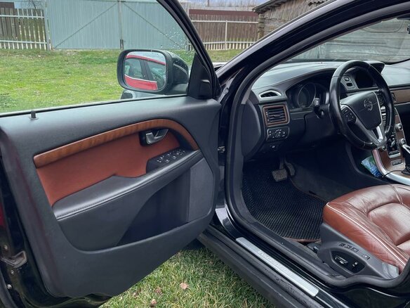 2014 Volvo XC70 II Рестайлинг, чёрный, 2220000 рублей - вид 16