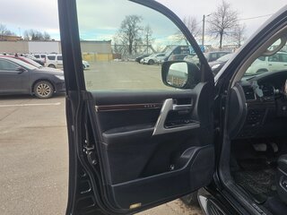 2016 Toyota Land Cruiser 200 Series Рестайлинг 2, чёрный, 4350000 рублей, вид 5