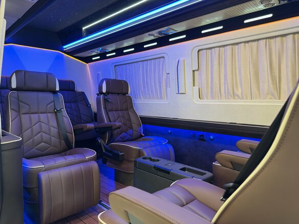 2026 Mercedes-Benz Sprinter, чёрный, 27990000 рублей - вид 27
