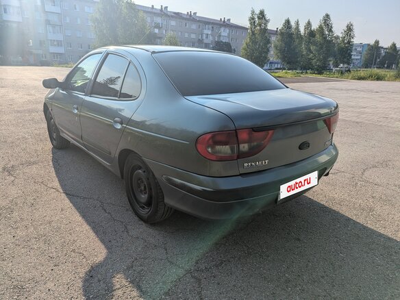 2000 Renault Megane I Рестайлинг, серый, 160000 рублей - вид 3